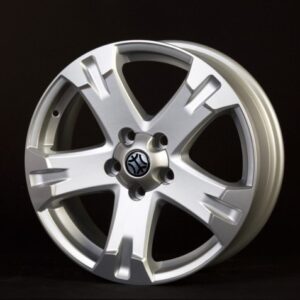 662 17" × 7J · 5x114.3 · ET45 · Silver