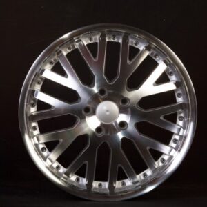 YSM 916 19" × 8J · 5x120 · ET30 · Silver