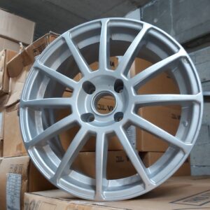 AN165 17" × 7J · 4x114.3 · ET0 · Silver