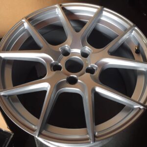 418 19" × 8.5J · 5x120 · ET25 · Silver