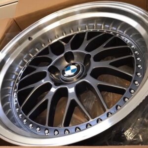 90123 19" × 8.5J · 5x120 · ET30 · Gun Metal Machine Lip Fun Metal Rivit