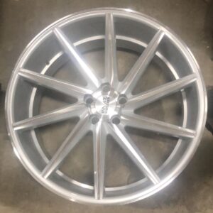 im5 22" × 10J · 5x112 · ET45 · Silver Machined Face