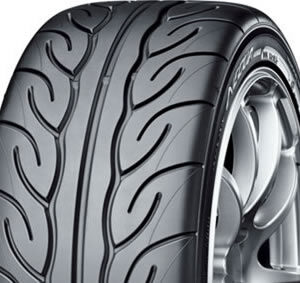 Yokohama AD08 225/40R18