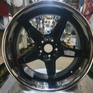 Z731 20" × 9.5J · 5x112 · ET40 · Black Whit Stainless Lip