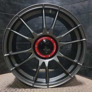 0256 18" × 8J · 5x112 / 5x114.3 · ET45 · Matt Gunmetal