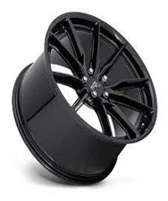 Niche ESSEN 20" × 9J · 5x112 · ET67 · Black