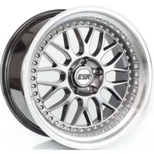 SR01 17" × 8.5J · 5x114.3 · ET30 · Gloss Black