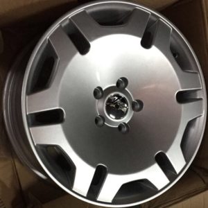 4032 17" × 7.5J · 5x112 · ET35 · Silver