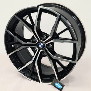 Alloy Wheels D1667 19" × 8J · 5x112 · ET30 · MB